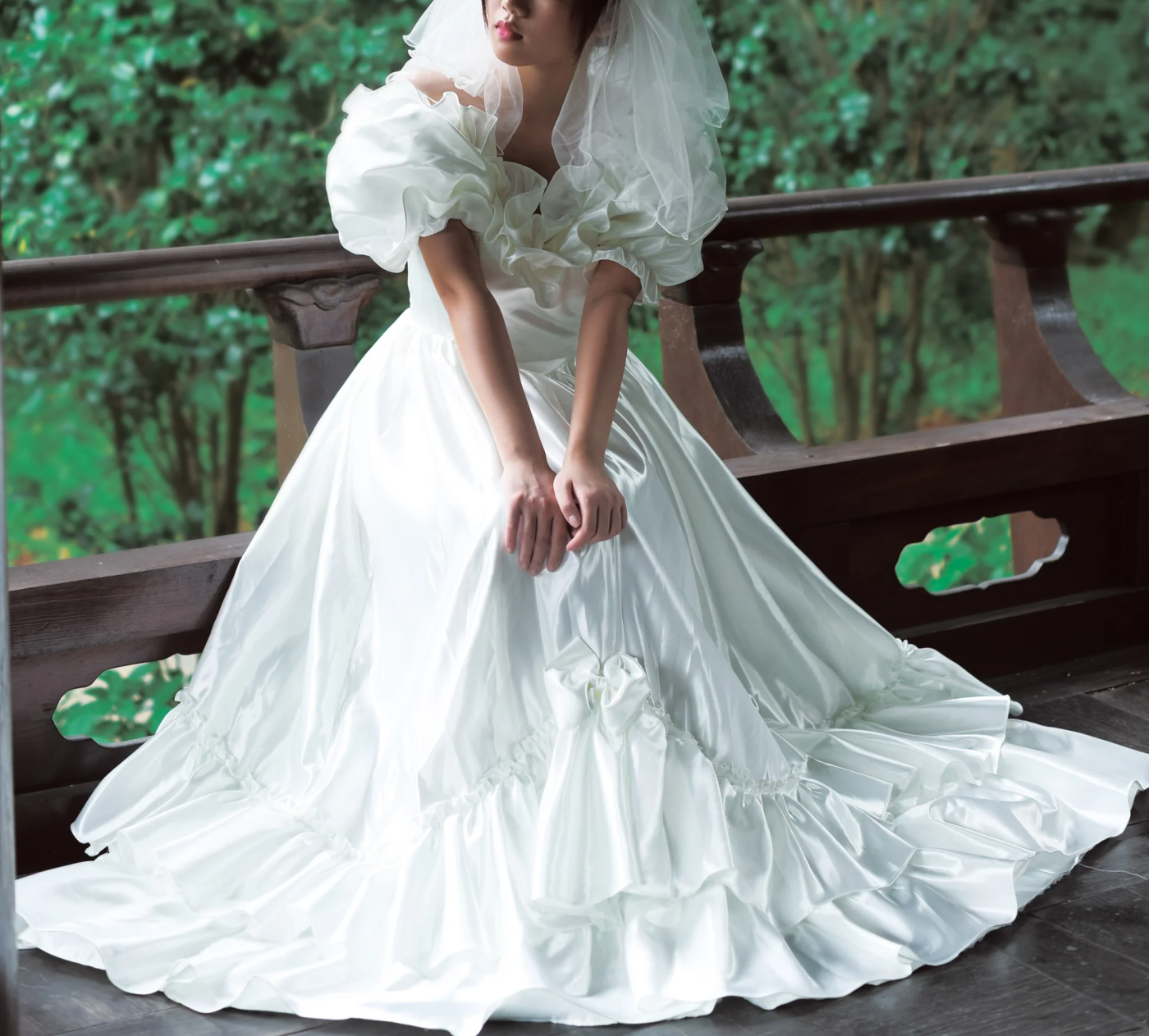 Vintage vs. Retro vs. Antique: Understanding the Differences in Wedding  Dress Styles - Nordceremony.com